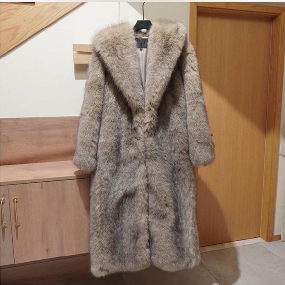 Zara- Tan Faux Fur Coat NWOT! - Picture 7 of 7